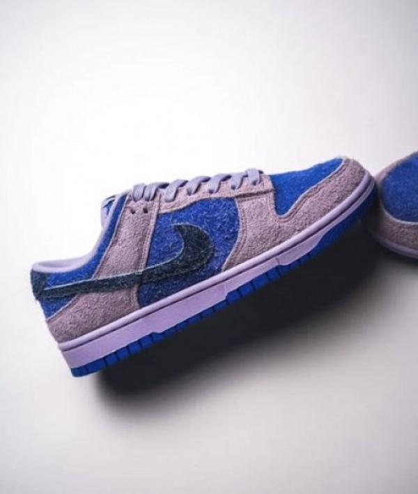 NIK.E SB DUNK LOW HYDRANGEAS