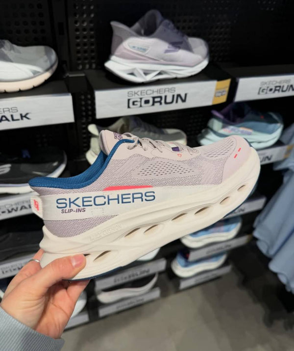 Sketchers Max Cushioning Glide-Step Pink light purple - A Slip-ins running shoes