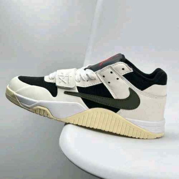Nik ee Travis Scott X jordan Cut The Check