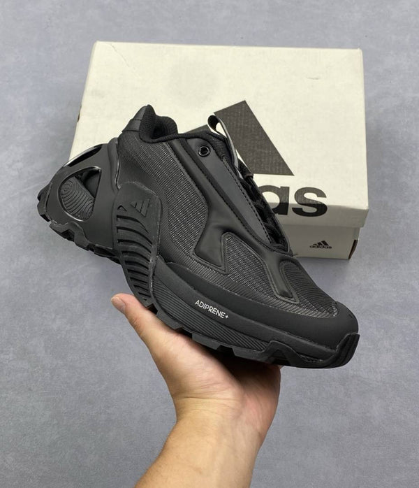Adiddas Wonder Runner All Black