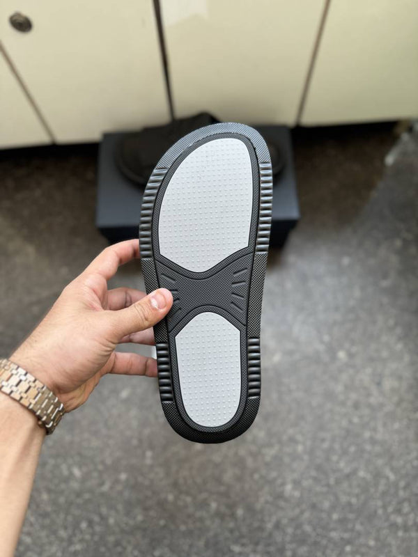 Praada Luxury Black Men Slip on
