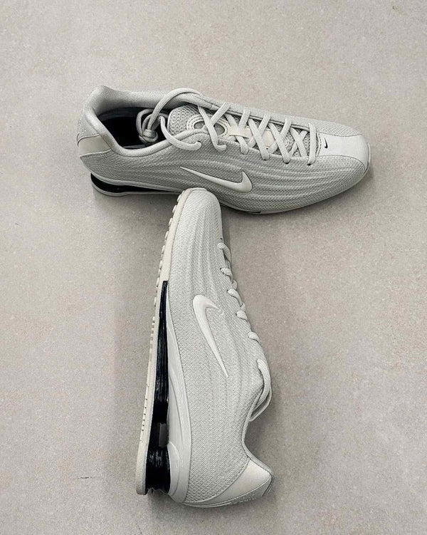 NIKKE shox z light bone