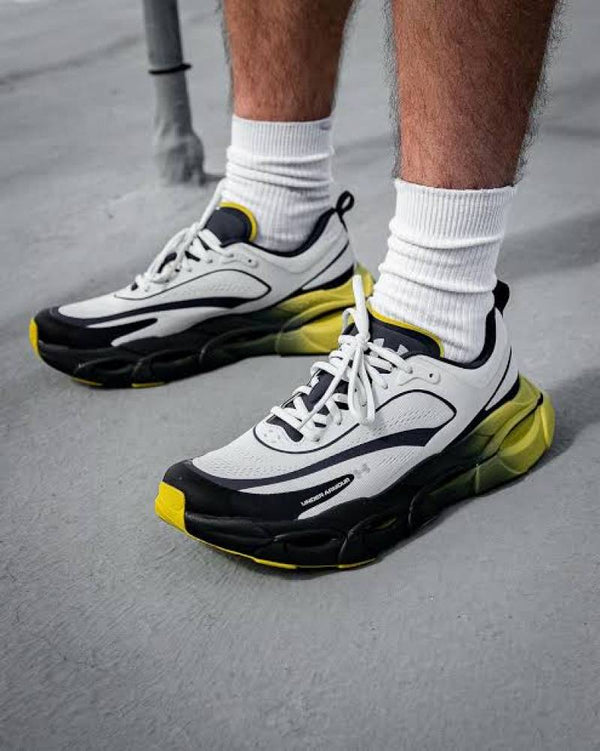 Under Armou.r UA Halo Racer running shoe