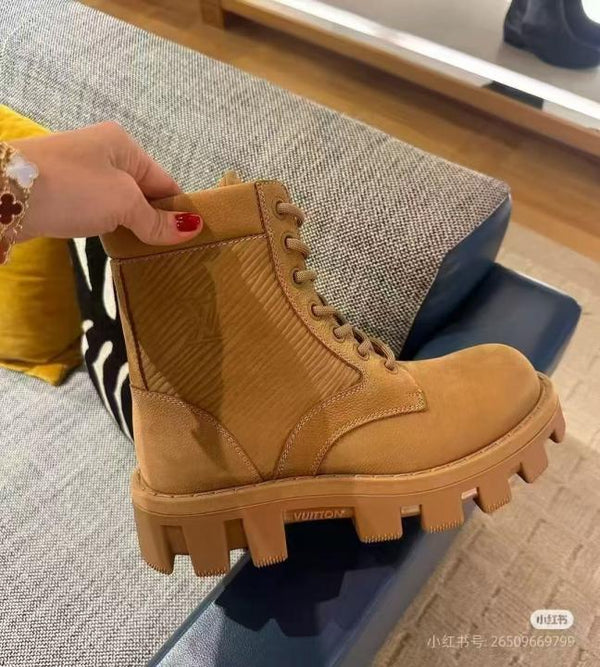 Loui.s vuitto.n LV Checker Ranger Boots Tan