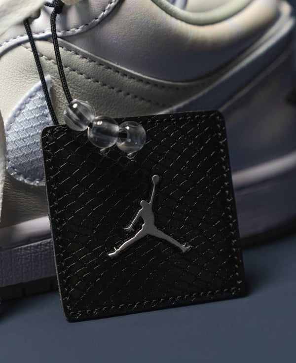 NIK.E AIR JORDAN 1 LOW YEAR OF THE SNAKE2025