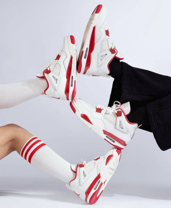 NIK.E AIR JORDAN RETRO 4 VALENTINES SIERRA RED