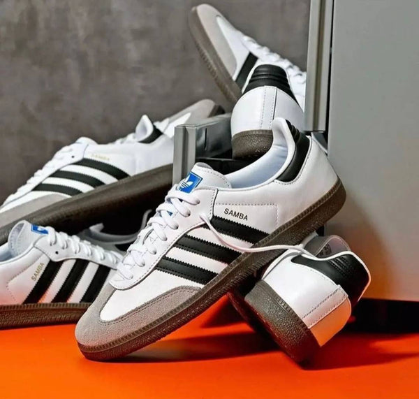 ADIDA.S SAMBA WHITE BLACK WITH KEYCHAIN WOMENS FIX
