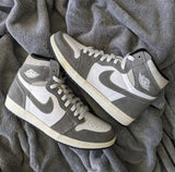 NIK.E AIR JORDAN 1 HIGH WASHED BLACK SEMI UA