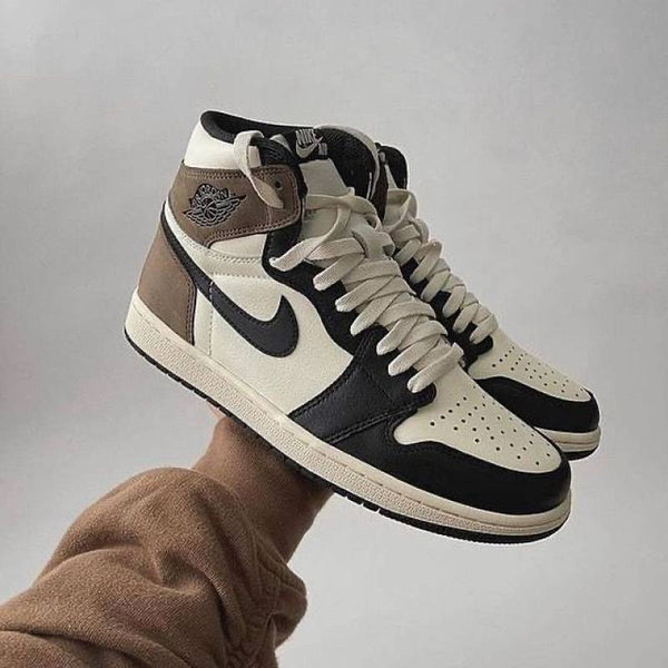 Nik.e Air Jordan 1 High Mocha Suede Semi UA