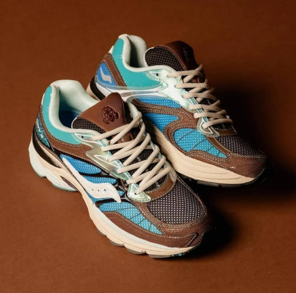 Footpatrol x Saucony ProGrid Omni 9 in the BlueBrown