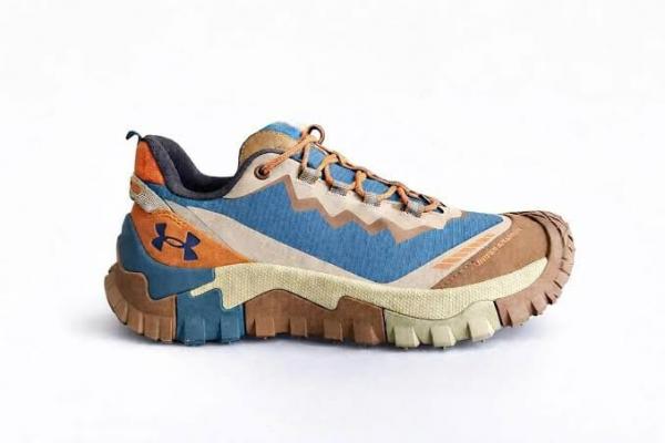 Under Armou.r Athletic Hiking Brown Blue