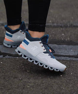 On Cloud Hi Edge blue