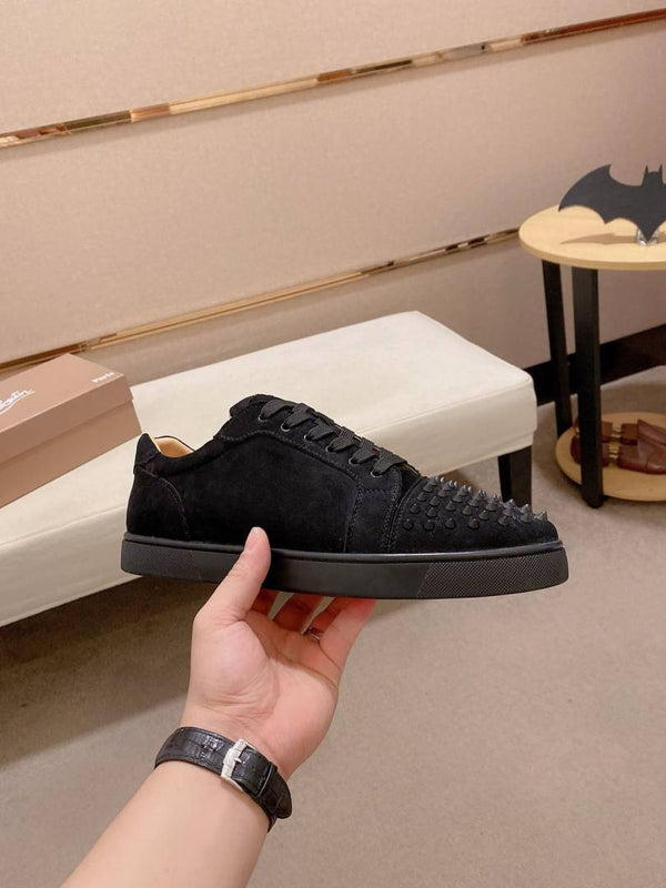 CHRISTIAN LOUBOUTI.N JUNIOR SPIKES SNEAKER BLACK UA QUALITY
