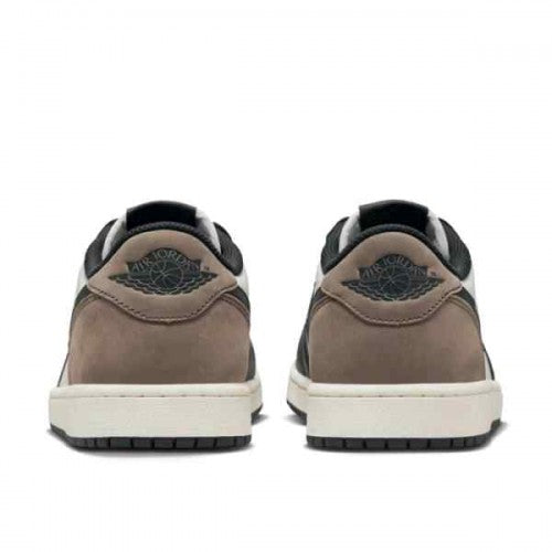 NIK EE AIR JORDAN 1 RETRO LOW OG MOCHA