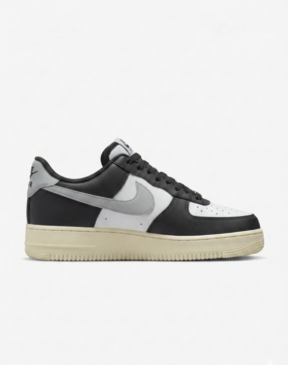 NIK.E AIRFORCE 1 LOW WHITE LIGHT SILVER COCONUT MILK BLACK