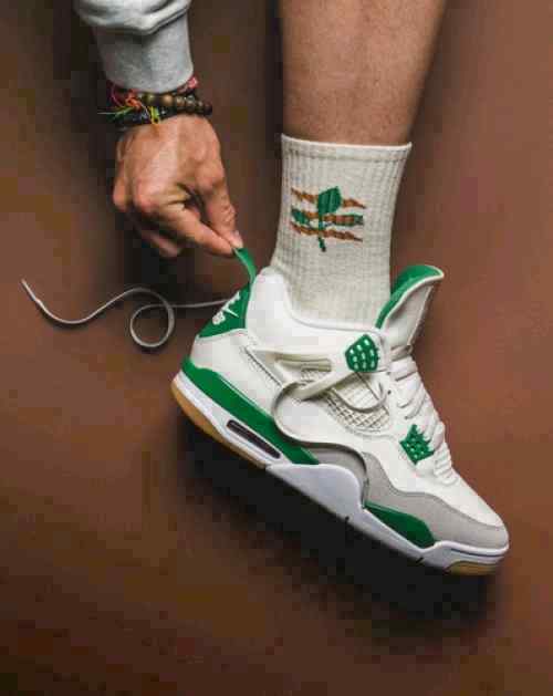 Nikee air jordan 4 pine green semi ua