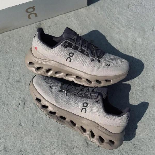 On Running Cloud Tilt  Cinder Grey