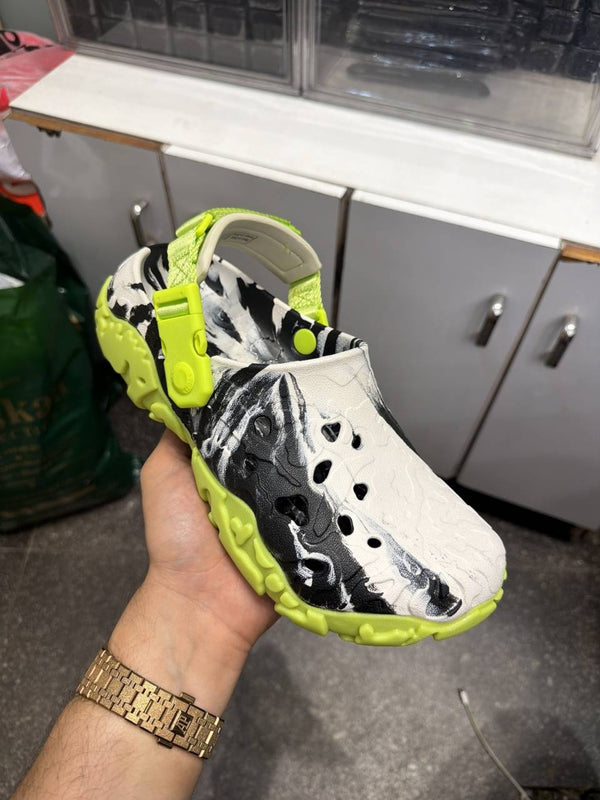 Croc.s All-Terrain Atlas Clogs Green With Og Box And Carry Bag