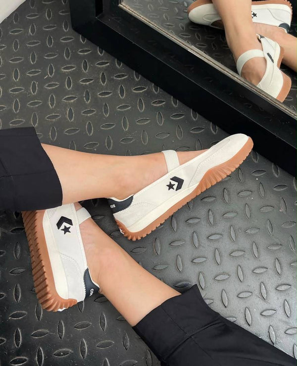 CONVERS.E RUN STAR TRAINER BALLET WHITE