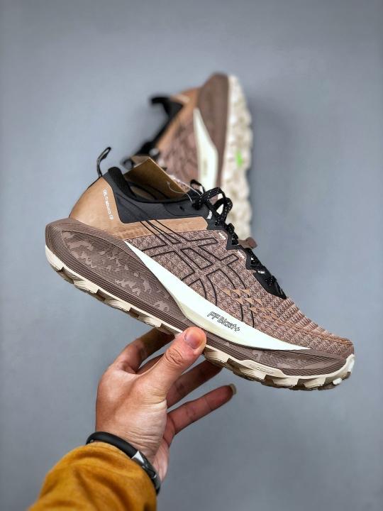 Asic.s Gel Trabuko 13 Running Brown