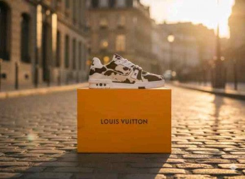 LOUISS VUITTONN FUR PONY TRAINER 2025