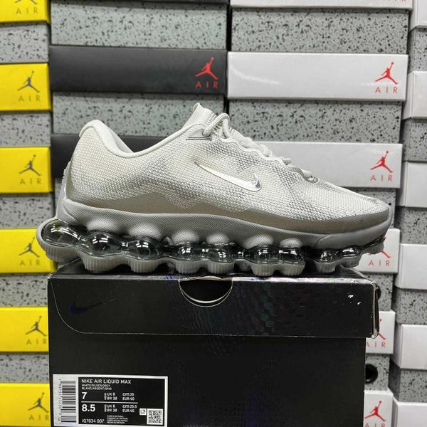 Nik.e Air Liquid Max Grey