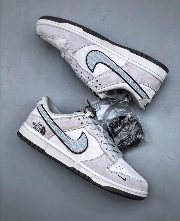 Nik.e Sb Dunk Low X The Nort.h Face