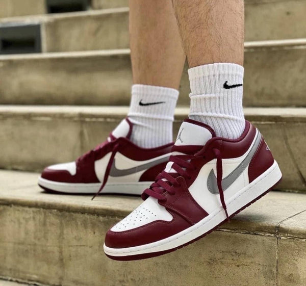 Nik.e Air Jordan 1 Low Bordeaux