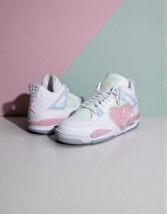 Nik.e Air Jordan 4 Valentines Day