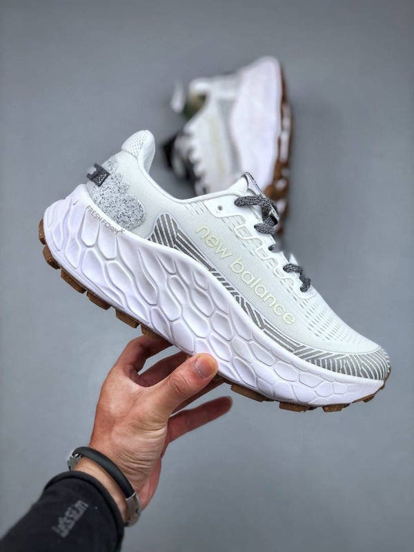 New Balanc.e Fresh Foam X More Trail v3 All White
