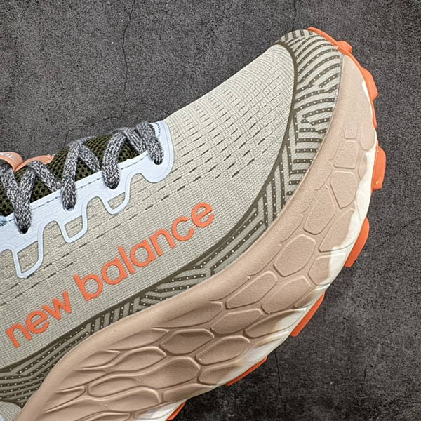 New Balanc.e Fresh Foam X More Trail v3 Cream Green Beige