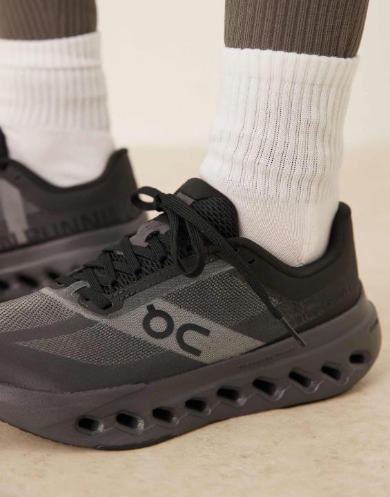On Cloud Surfer Next Black