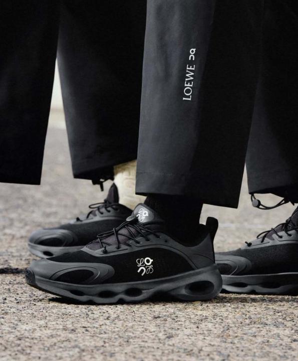 Loewe x On Cloudsolo Black