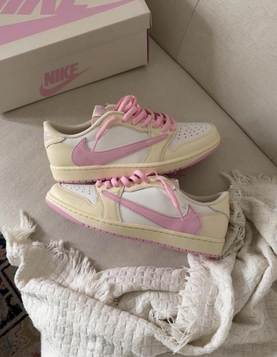 Nikke Travis Scott X Air Jordan 1 Retro Low OG Shy Pink