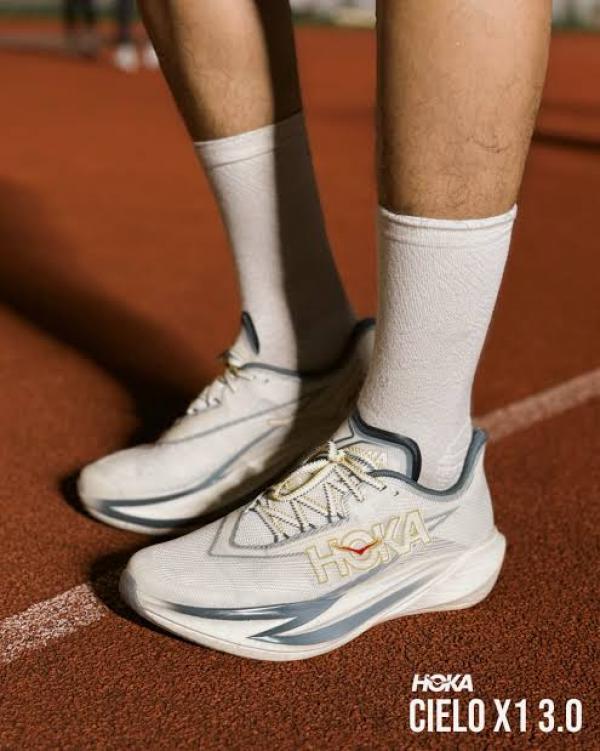 Hoka Cielo X1 3.0 in Alabaster  Yellow Gold