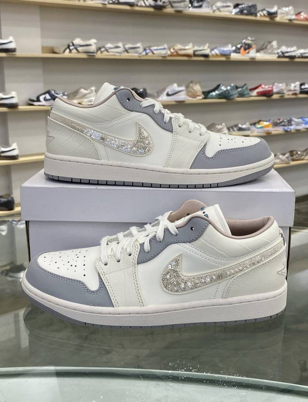 Nikke Air Jordan 1 Low Sail Soft Pearl