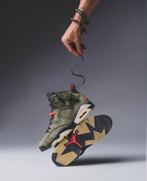 NIKKE AIR JORDAN 6 X TRAVIS CACTUS JACK