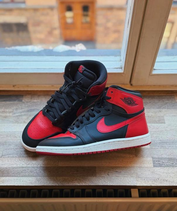 NIKKE AIR JORDAN RETRO 1 85 BRED