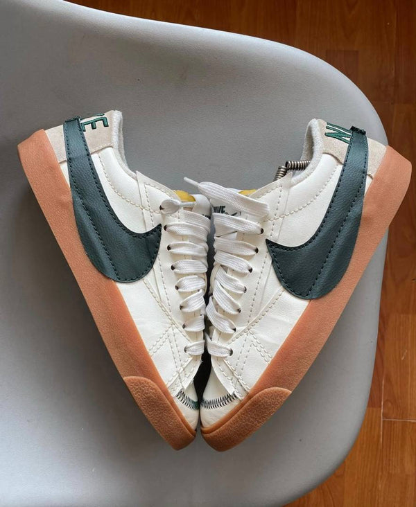 NIKKE BLAZER LOW 77 SAIL PRO GREEN