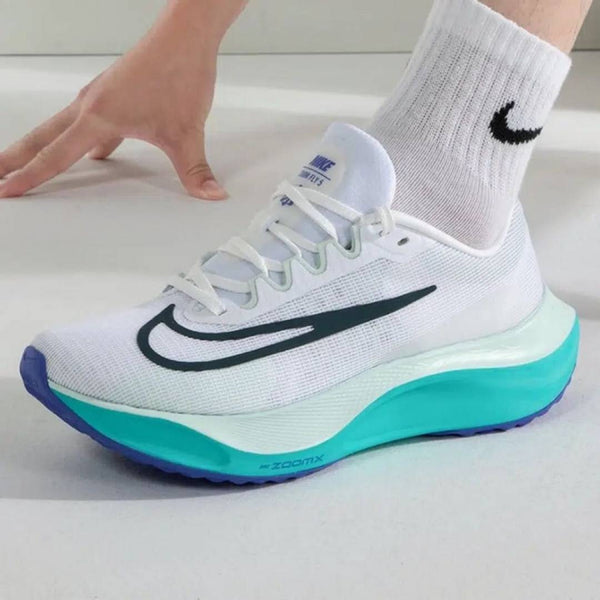 Nikke Zoom Fly 5 Barely sky blue