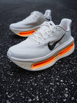 Nikke Vomero Premium Sail White Orange