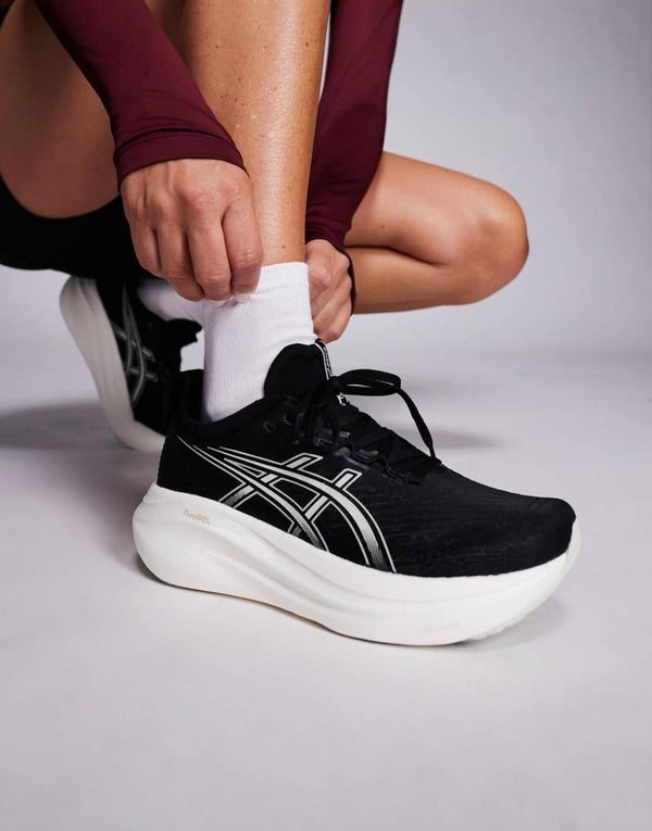 Asiics Gel Nimbus 27  black white