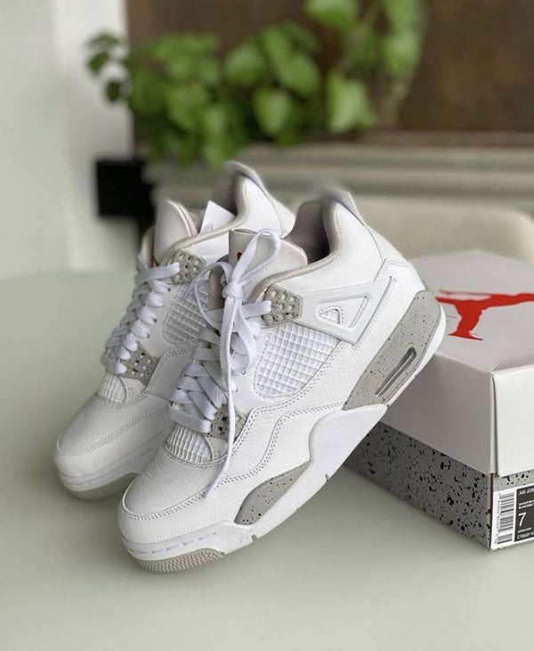 NIKKE AIR JORDAN 4 OREO SEMI UA