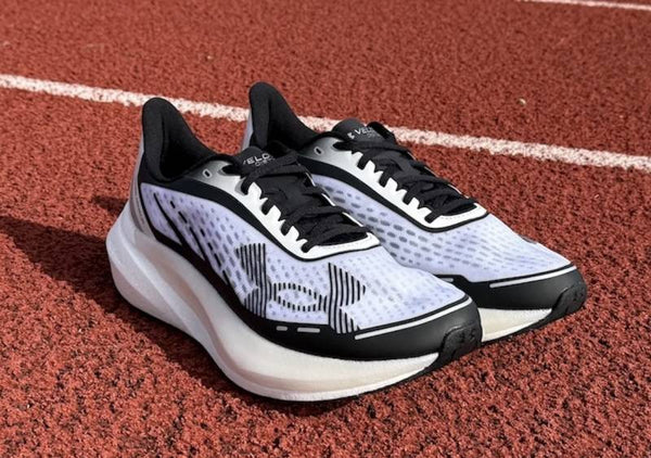 Under Armor Velociti Distance running White
