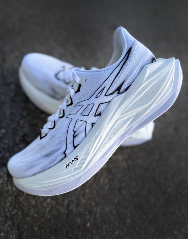 Superblast 3  White Black