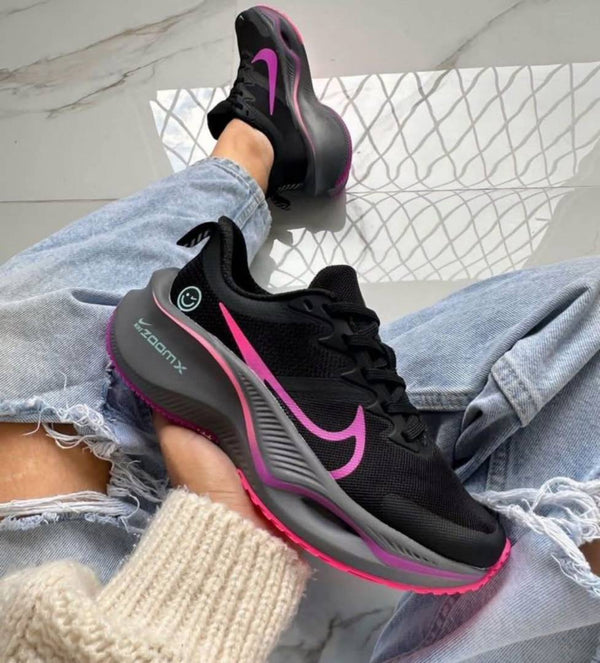 Nik Zoom X Smiley Black Pink