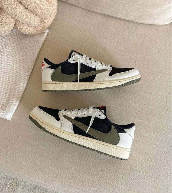 NIKKE AIR JORDAN 1 LOW X TRAVIS SCOTT OLIVE SEMI UA