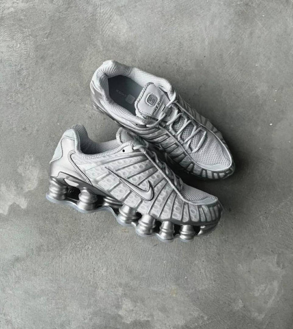 NIKKE SHOX TL GREY METALLIC SILVER