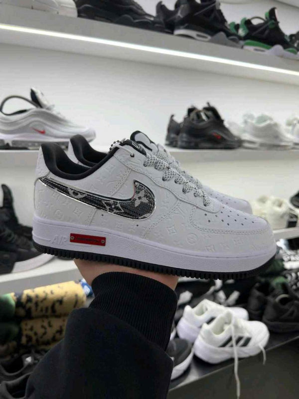 Nikkee Air Force 1 X Loiuss Vuittton Sneakers