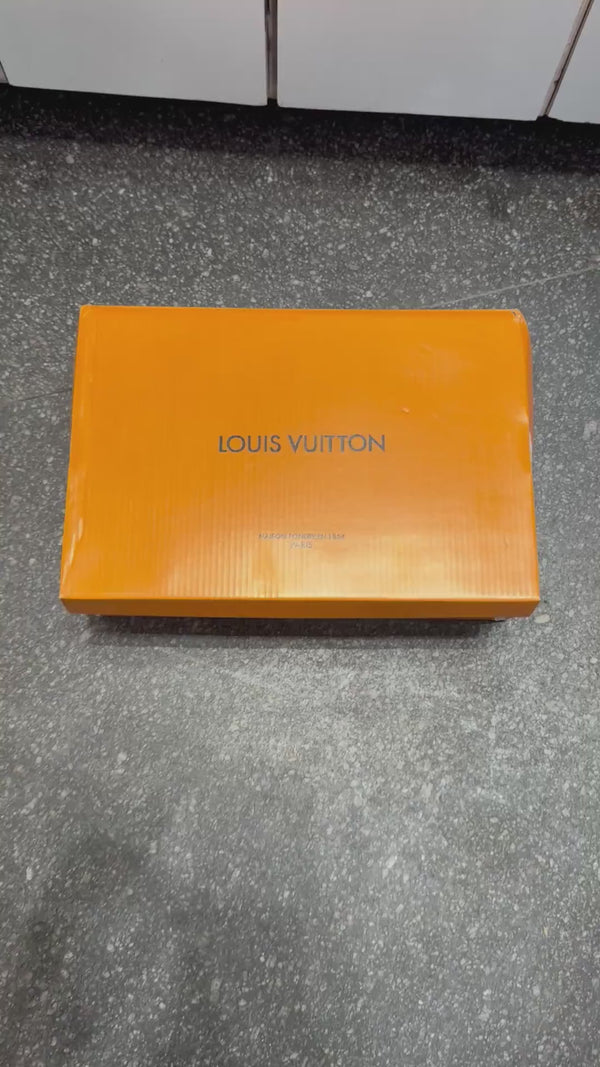 LOUI.S VUITTON ICONIC TRAINER WHITE RED